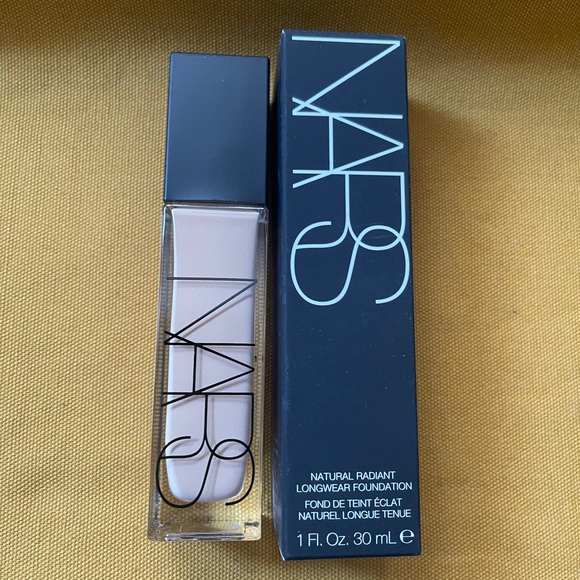 NARS Other - NARS Natural Radiant Longwear Foundation